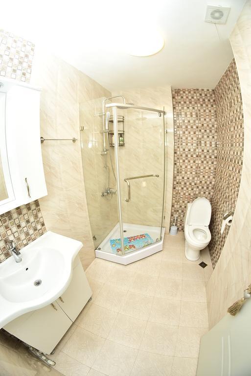 Stars Apartment Batumi Ngoại thất bức ảnh